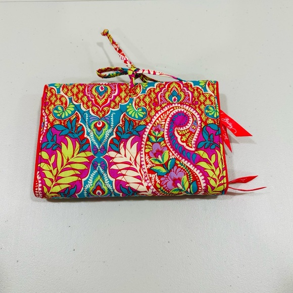 Vera‎ Bradley Trifold Wallet in "Paisley in Paradise" Pattern - Picture 6 of 6